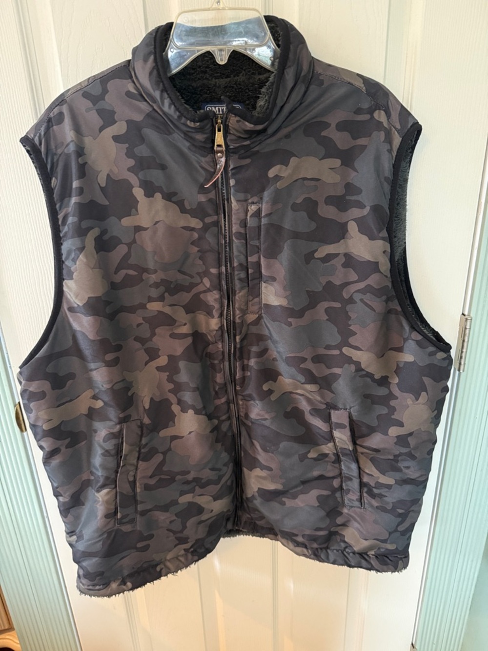 Smith’s Workwear Men's Quilted Camouflage Vest - Black & Gray